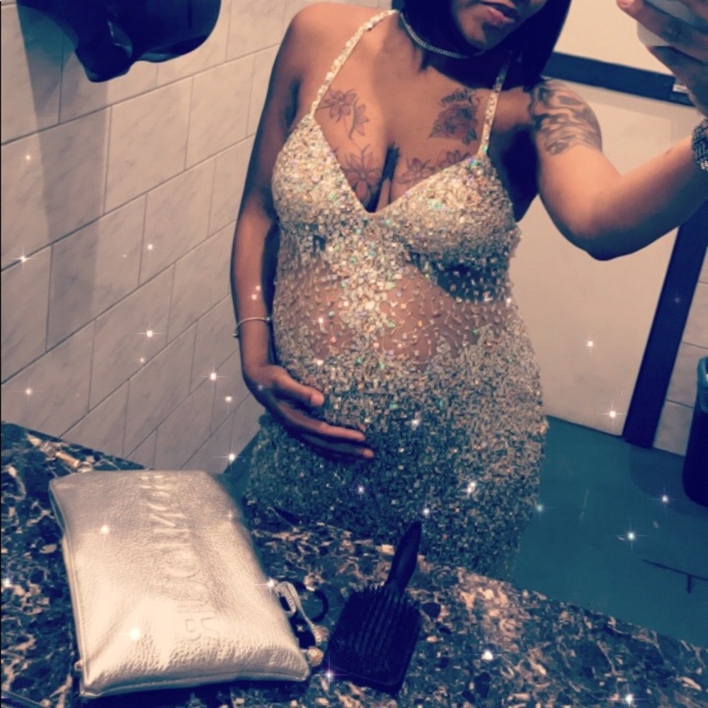 Dress - Picture 3 of 4